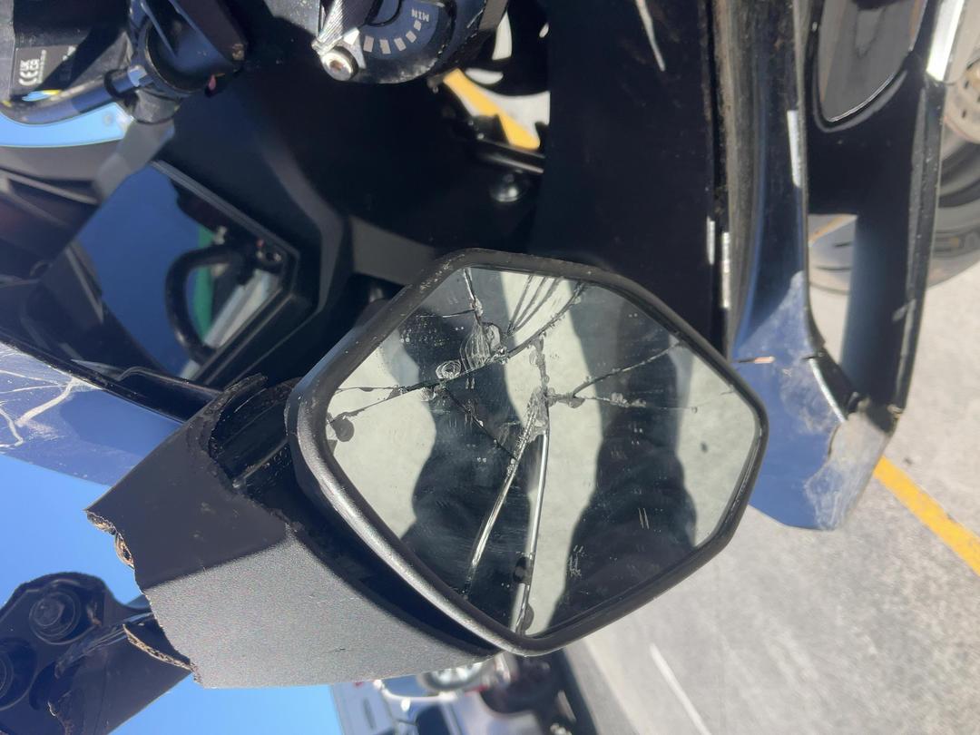 Photo '26' of Yamaha YZF-R9 S Photo '26' of Yamaha YZF-R9 S