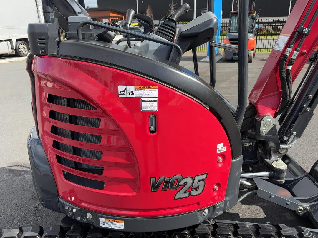 Photo '21' of Yanmar VIO25-6A Excavator