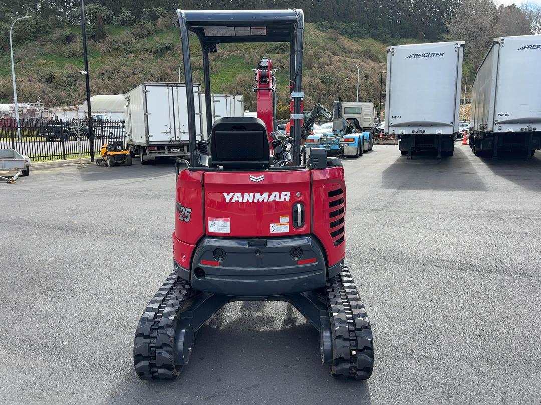 Photo '5' of Yanmar VIO25-6A Excavator