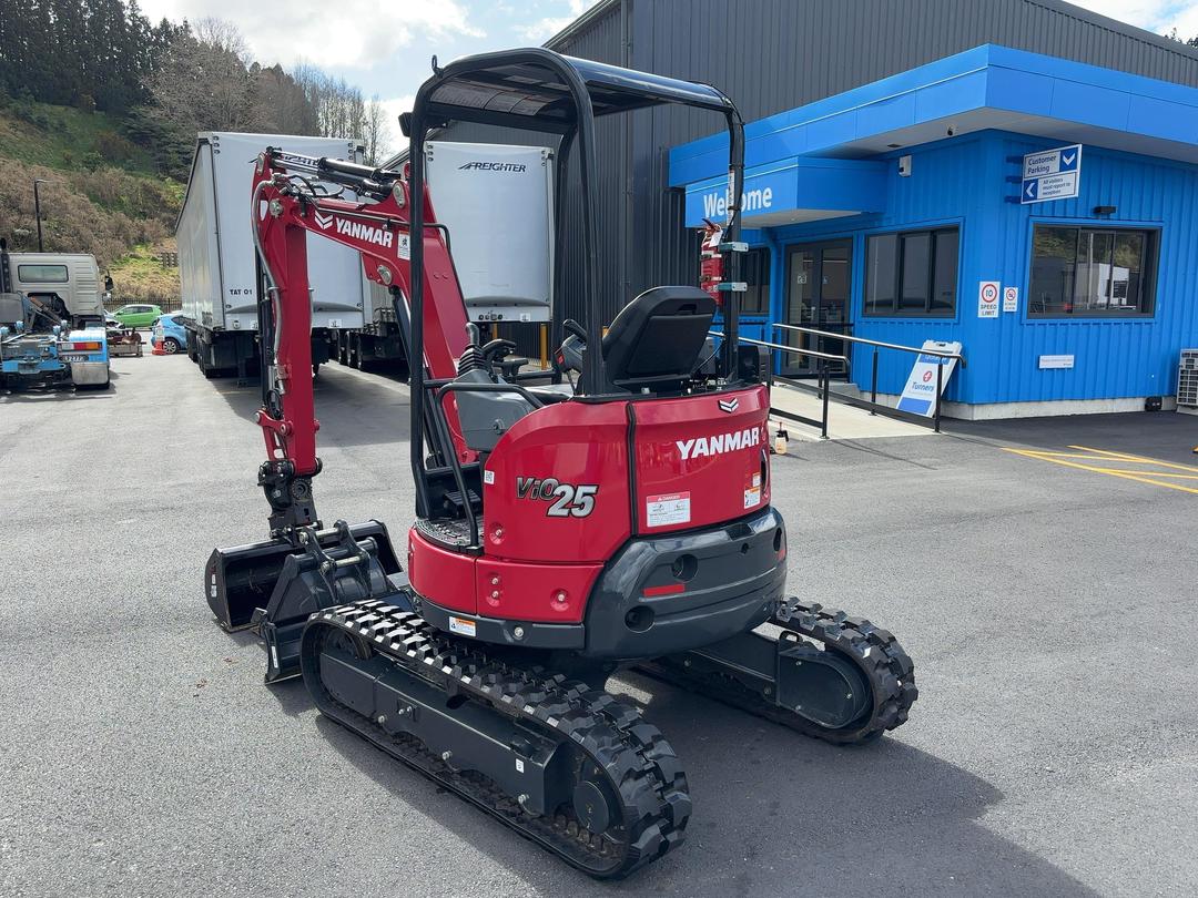 Photo '6' of Yanmar VIO25-6A Excavator