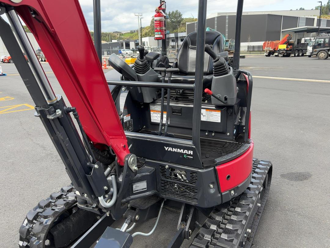 Photo '35' of Yanmar VIO25-6A Excavator