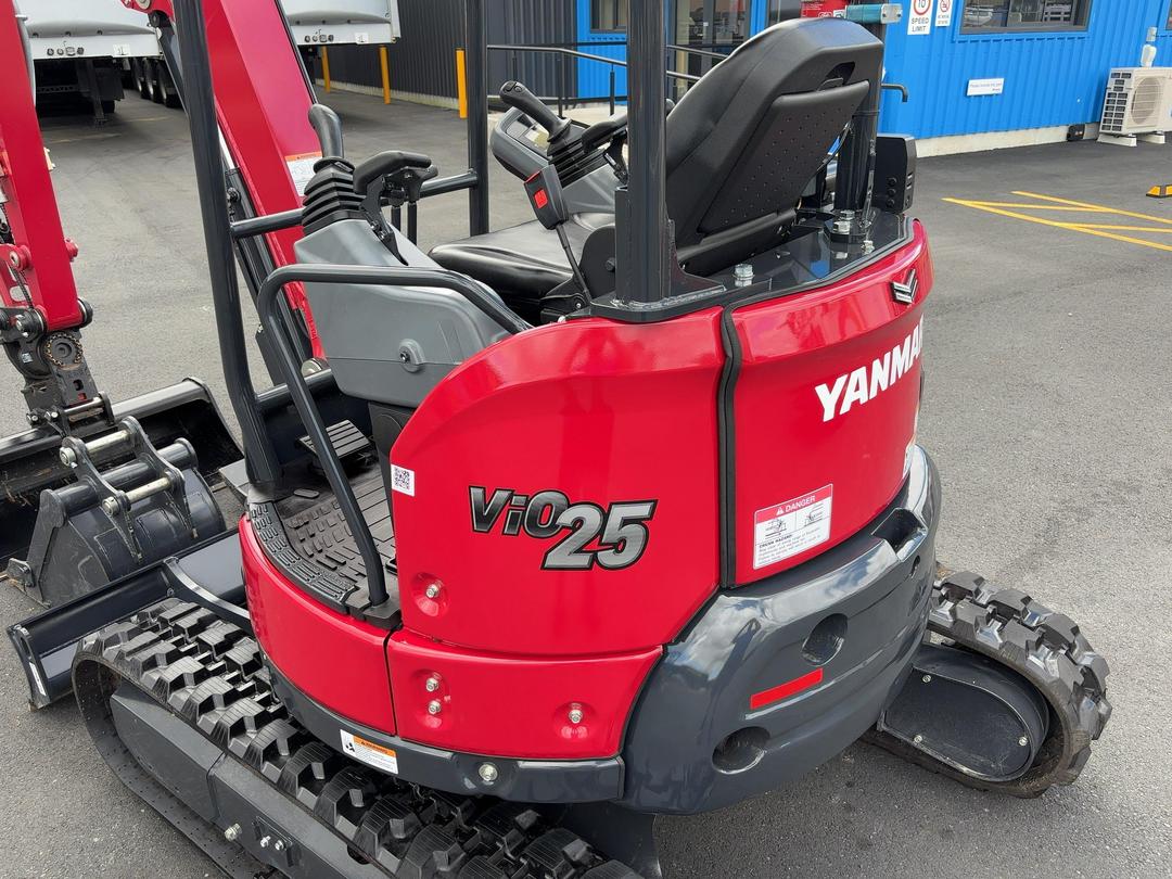 Photo '36' of Yanmar VIO25-6A Excavator