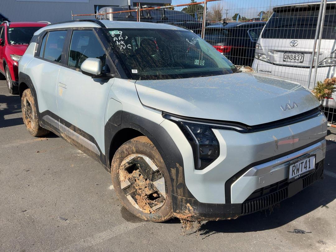 Photo '2' of KIA EV3 Light LR 2WD Photo '2' of KIA EV3 Light LR 2WD