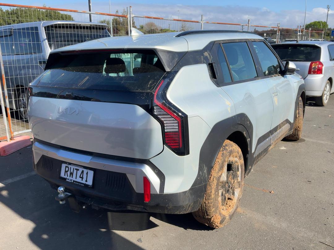 Photo '5' of KIA EV3 Light LR 2WD Photo '5' of KIA EV3 Light LR 2WD