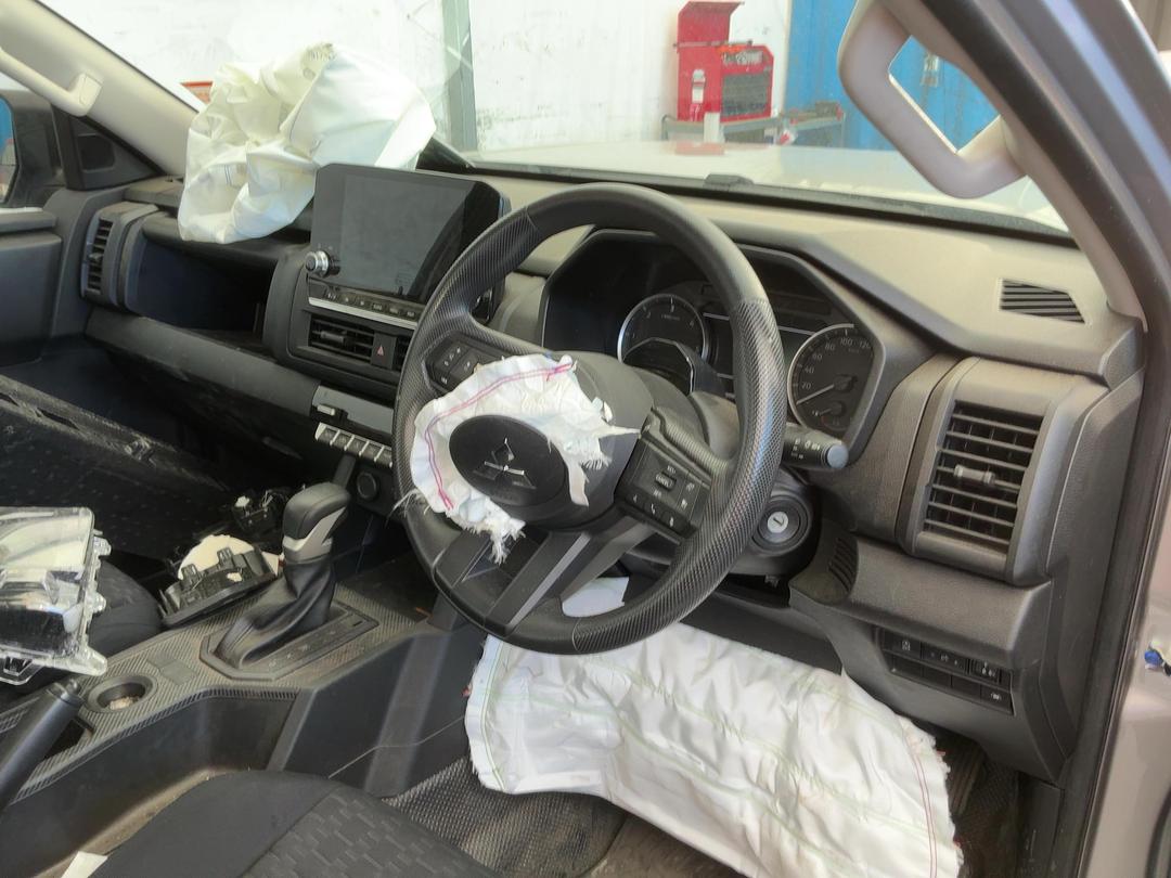 Photo '9' of Mitsubishi Triton SC C GLX 6AT Photo '9' of Mitsubishi Triton SC C GLX 6AT