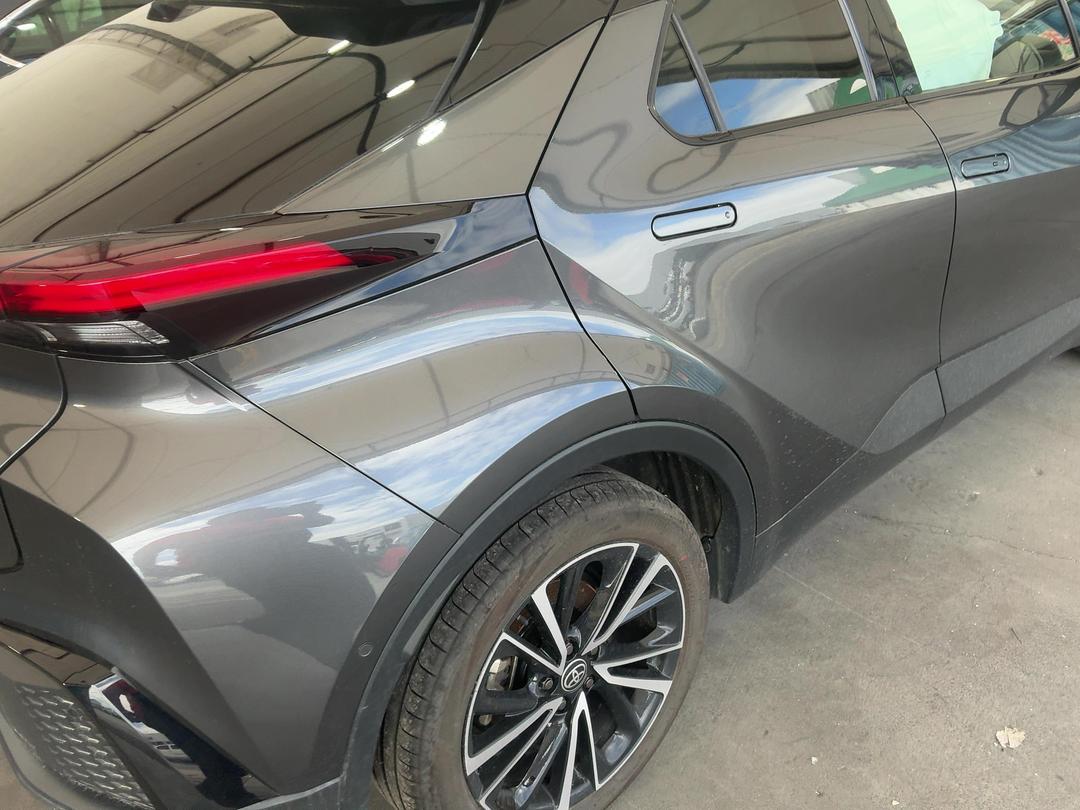 Photo '9' of Toyota C-HR Limited Photo '9' of Toyota C-HR Limited