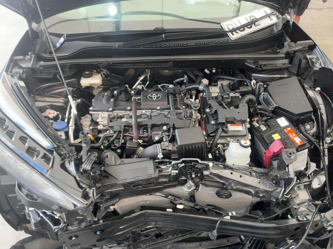 Photo '10' of Toyota C-HR Limited Photo '10' of Toyota C-HR Limited