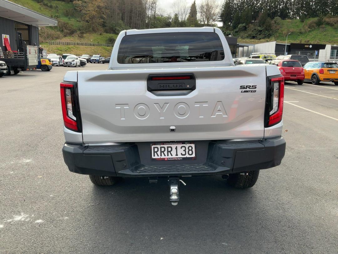 Photo '5' of Toyota Hilux SR5 Limited TD DC Photo '5' of Toyota Hilux SR5 Limited TD DC