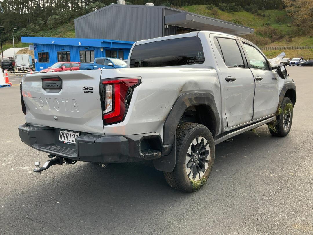 Photo '6' of Toyota Hilux SR5 Limited TD DC Photo '6' of Toyota Hilux SR5 Limited TD DC