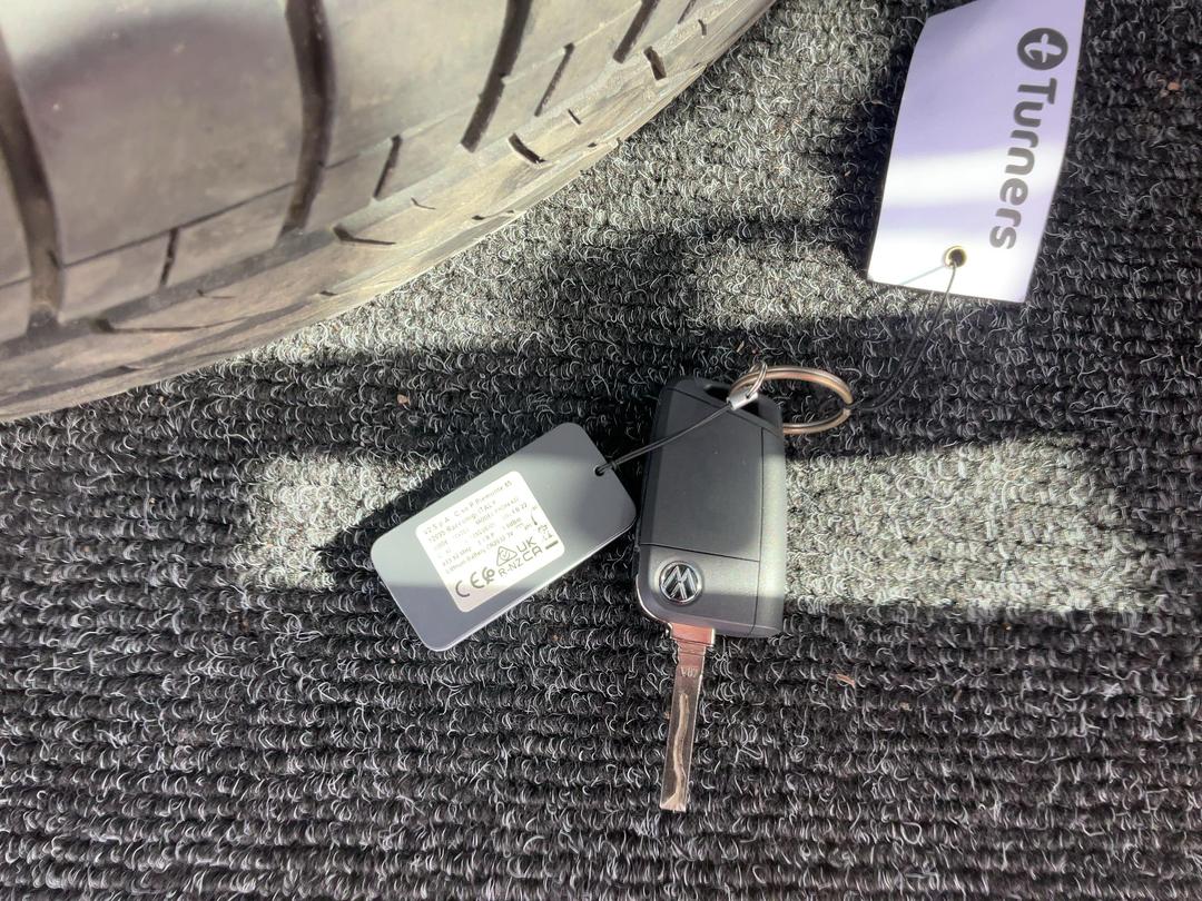 Photo '18' of Volkswagen T6 Caravelle LWB CL Photo '18' of Volkswagen T6 Caravelle LWB CL