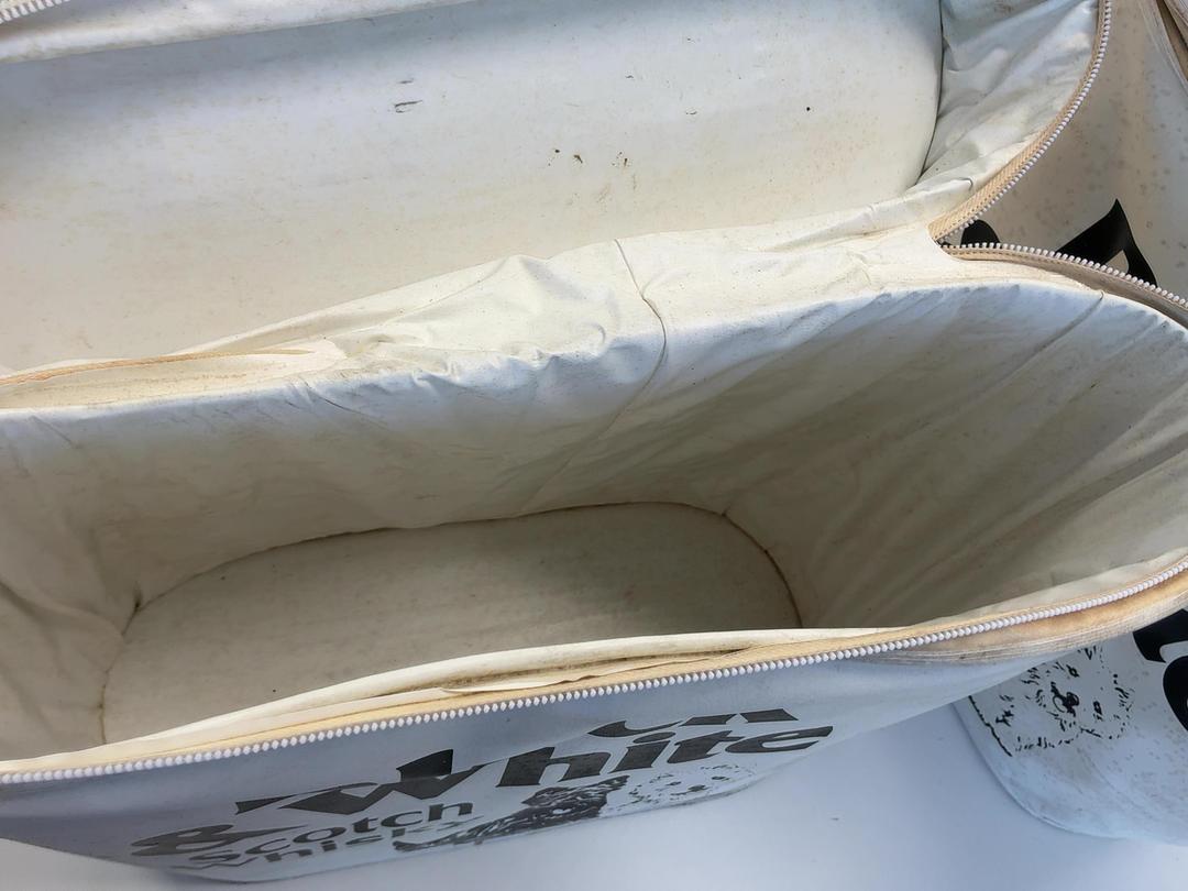 Photo '4' of Black & White Scotch Whisky bags Photo '4' of Black & White Scotch Whisky bags