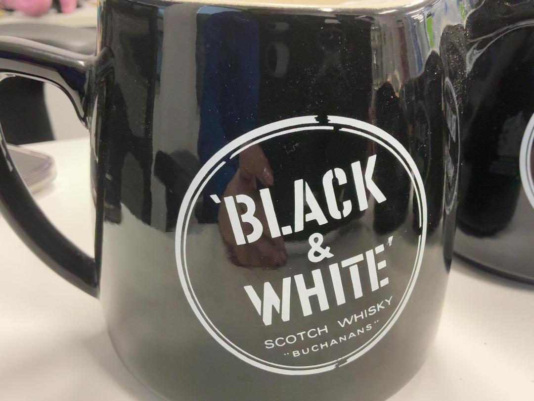 Photo '4' of Black & White Scotch Whisky ceramic jugs Photo '4' of Black & White Scotch Whisky ceramic jugs