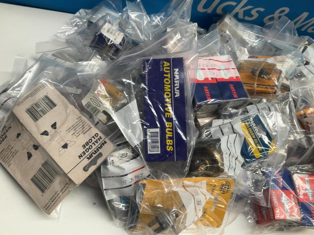 Photo '5' of 12 Volt Automotive Bulbs - *New* Automotive Electrical Clearance Photo '5' of 12 Volt Automotive Bulbs - *New* Automotive Electrical Clearance