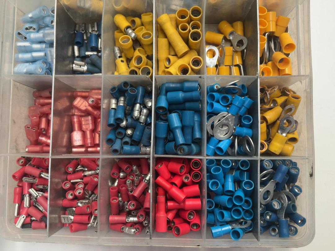 Photo '3' of Box of Insulated Terminals - Automotive Electrical Parts Clearance Photo '3' of Box of Insulated Terminals - Automotive Electrical Parts Clearance