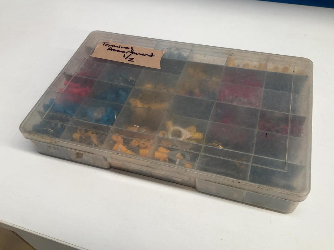 Photo '5' of Box of Insulated Terminals - Automotive Electrical Parts Clearance Photo '5' of Box of Insulated Terminals - Automotive Electrical Parts Clearance