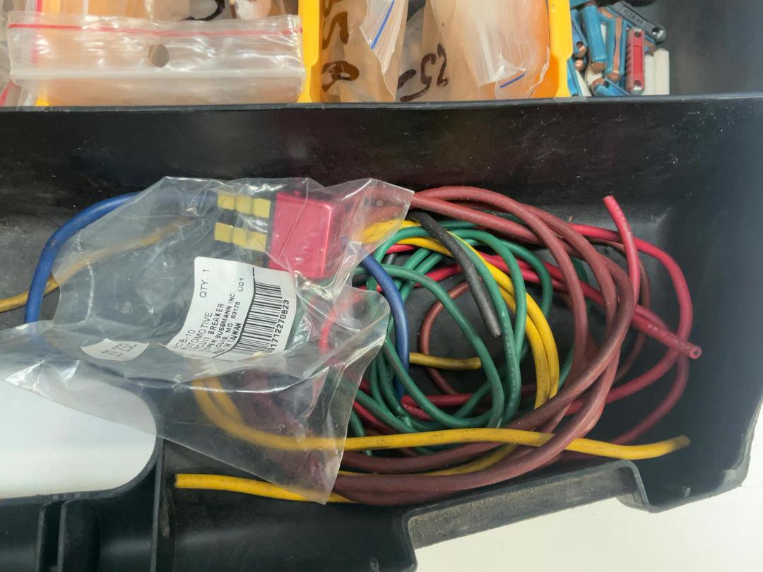 Photo '7' of Fuse Assortment - Automotive Electrical Parts Clearance Photo '7' of Fuse Assortment - Automotive Electrical Parts Clearance