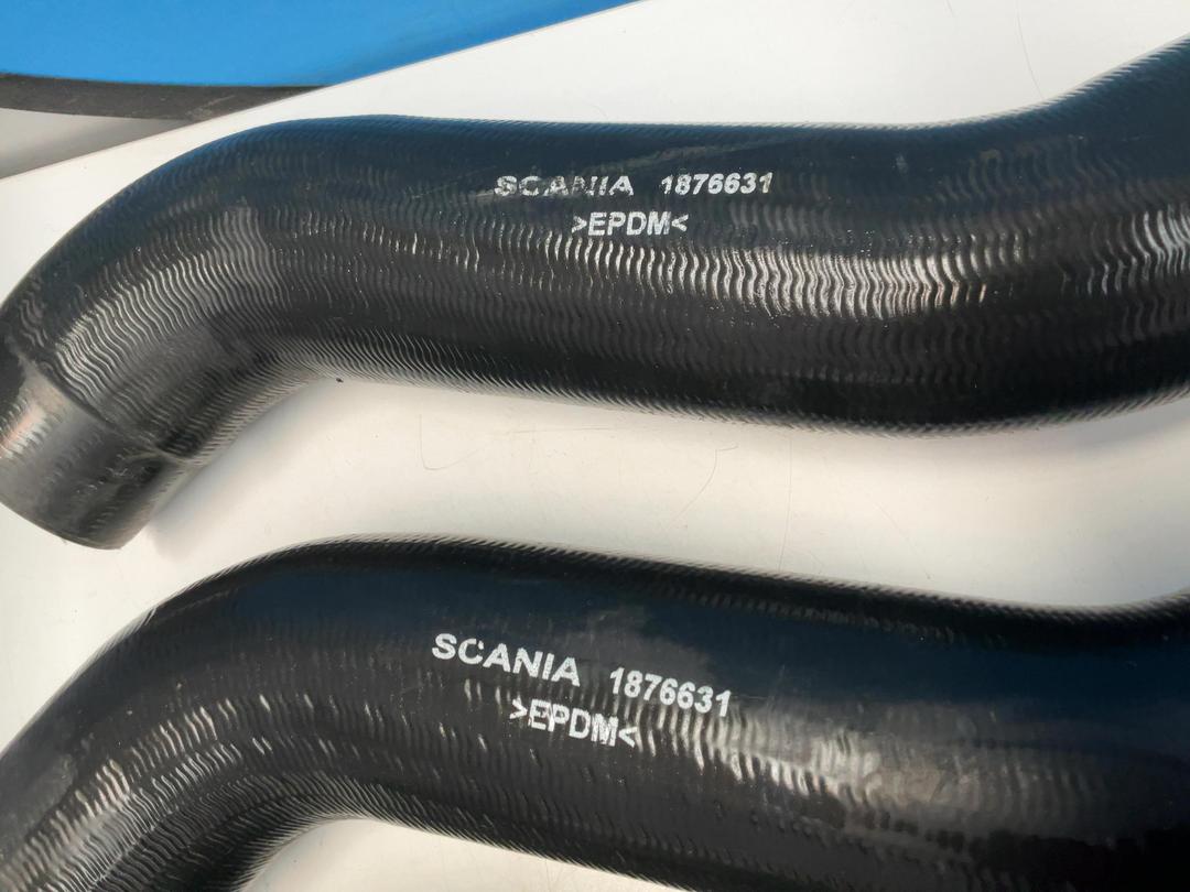 Photo '2' of 3x Scania Radiator Hoses or Similar - 1876631 Photo '2' of 3x Scania Radiator Hoses or Similar - 1876631