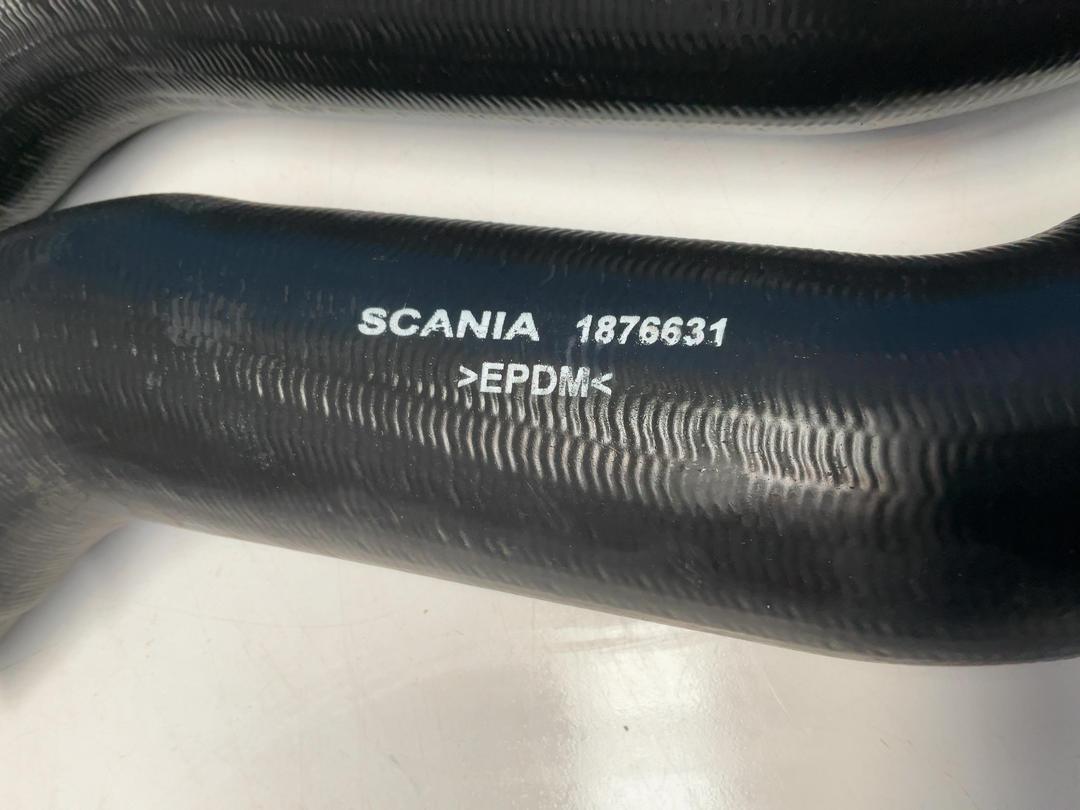 Photo '3' of 3x Scania Radiator Hoses or Similar - 1876631 Photo '3' of 3x Scania Radiator Hoses or Similar - 1876631
