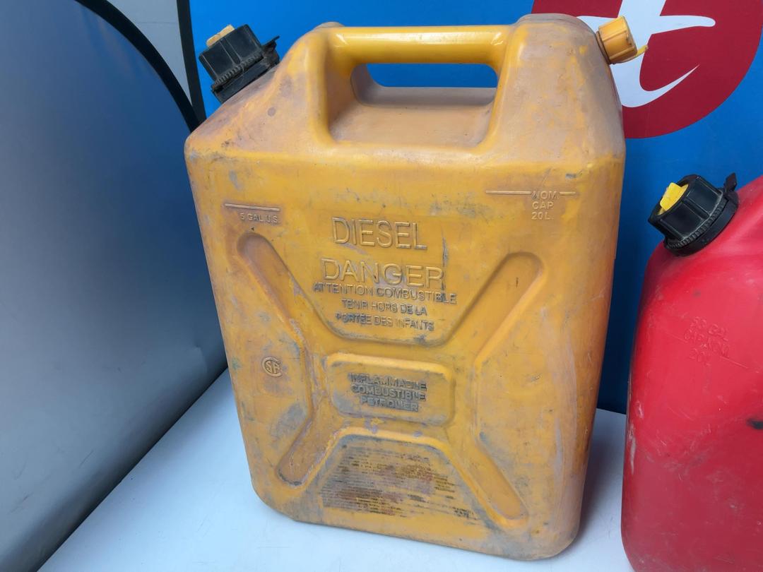 Photo '4' of 1x 20L Diesel Can, 1x 20L Petrol Can and 1x 5L Gasoline Can Photo '4' of 1x 20L Diesel Can, 1x 20L Petrol Can and 1x 5L Gasoline Can