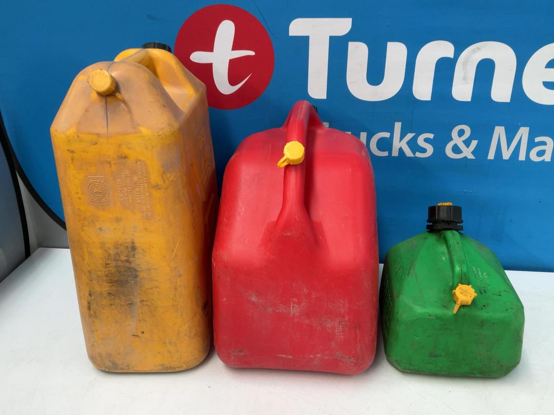 Photo '8' of 1x 20L Diesel Can, 1x 20L Petrol Can and 1x 5L Gasoline Can Photo '8' of 1x 20L Diesel Can, 1x 20L Petrol Can and 1x 5L Gasoline Can