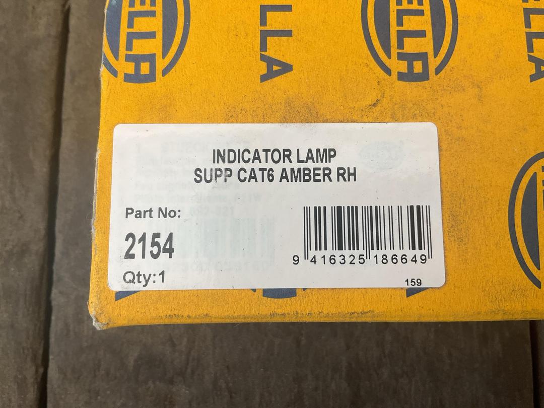 Photo '4' of Hella Indicator Lamp Cat6 Amber RH Photo '4' of Hella Indicator Lamp Cat6 Amber RH