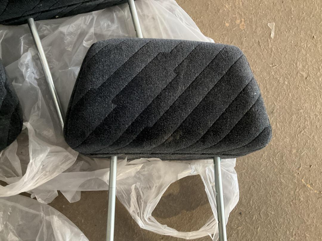 Photo '2' of Honda CRV head rest x3