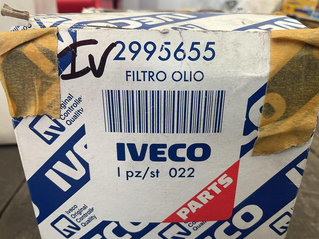 Photo '3' of Iveco Oil Filter Photo '3' of Iveco Oil Filter