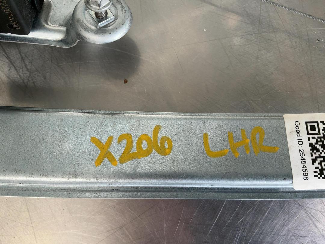 Photo '5' of Jaguar Window Regulator