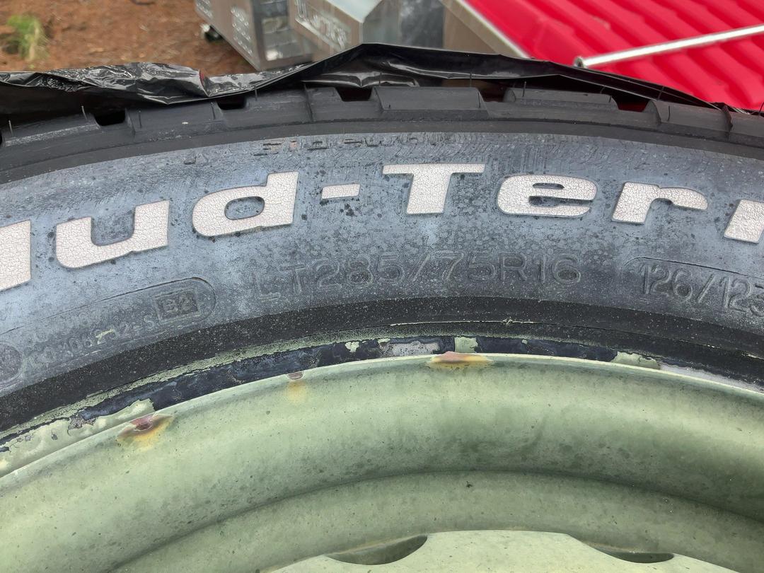 Photo '2' of Radial Tyres LT285/75R16 on Rims Qty-6 Photo '2' of Radial Tyres LT285/75R16 on Rims Qty-6