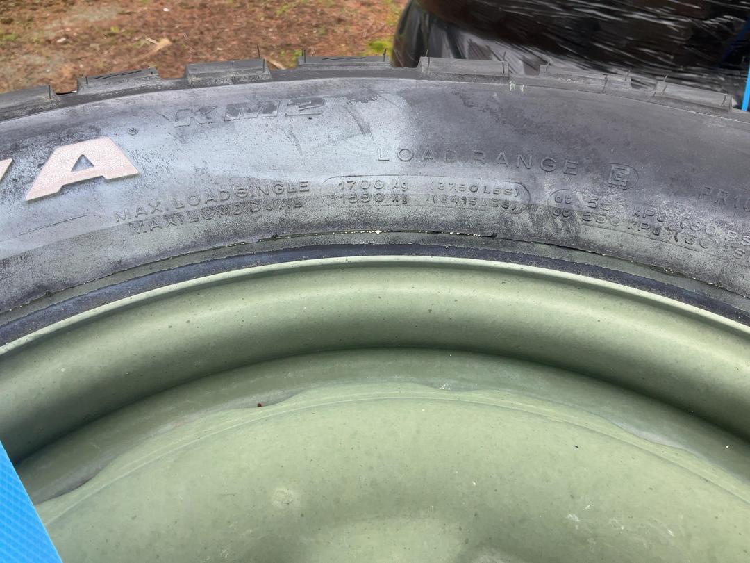 Photo '4' of Radial Tyres LT285/75R16 on Rims Qty-5 Photo '4' of Radial Tyres LT285/75R16 on Rims Qty-5