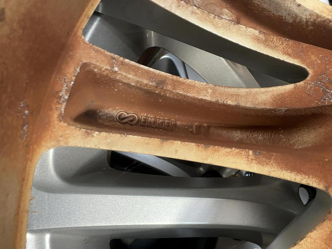 Photo '9' of Subaru Wheel set Photo '9' of Subaru Wheel set