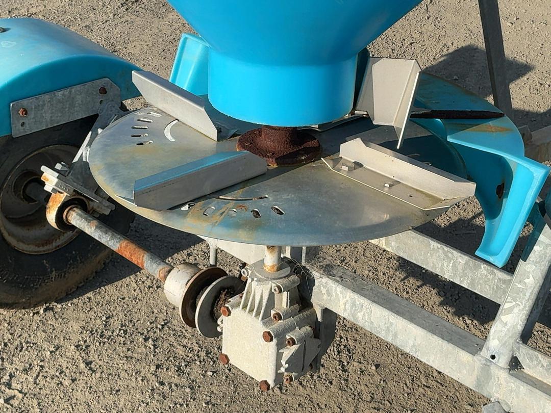 Photo '11' of Bertolini Spreader