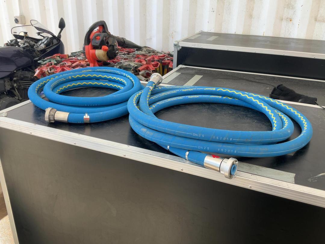 Photo '2' of Continental Contitech Aquapal Twist Lock Water Hoses x2
