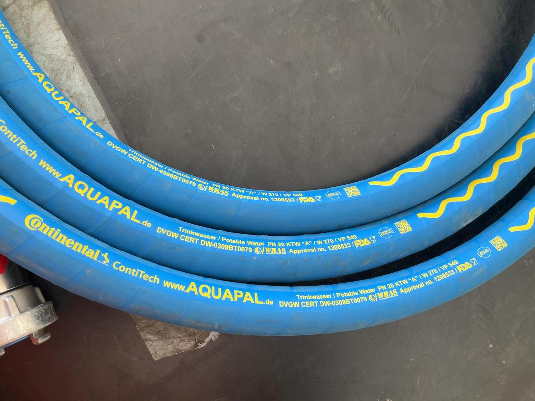 Photo '5' of Continental Contitech Aquapal Twist Lock Water Hoses x2