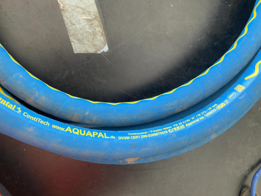 Photo '5' of Continental Contitech Aquapal Twist Lock Water Hoses x2 Photo '5' of Continental Contitech Aquapal Twist Lock Water Hoses x2