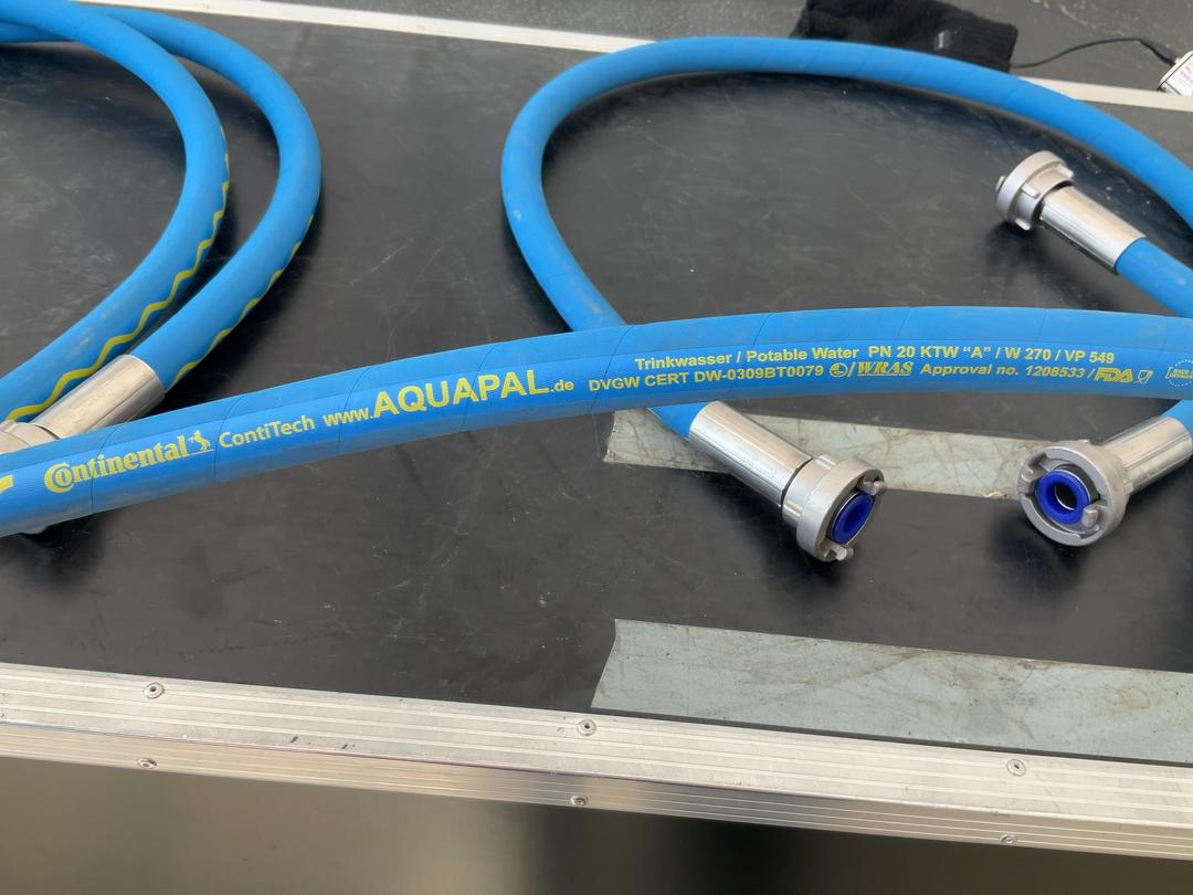 Photo '5' of Continental Contitech Aquapal Twist Lock Water Hoses x4