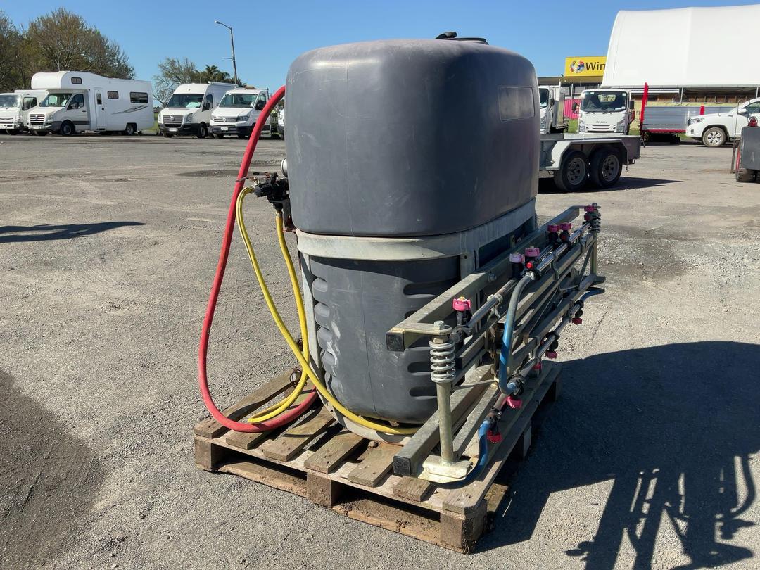 Photo '7' of Large Spray Rig