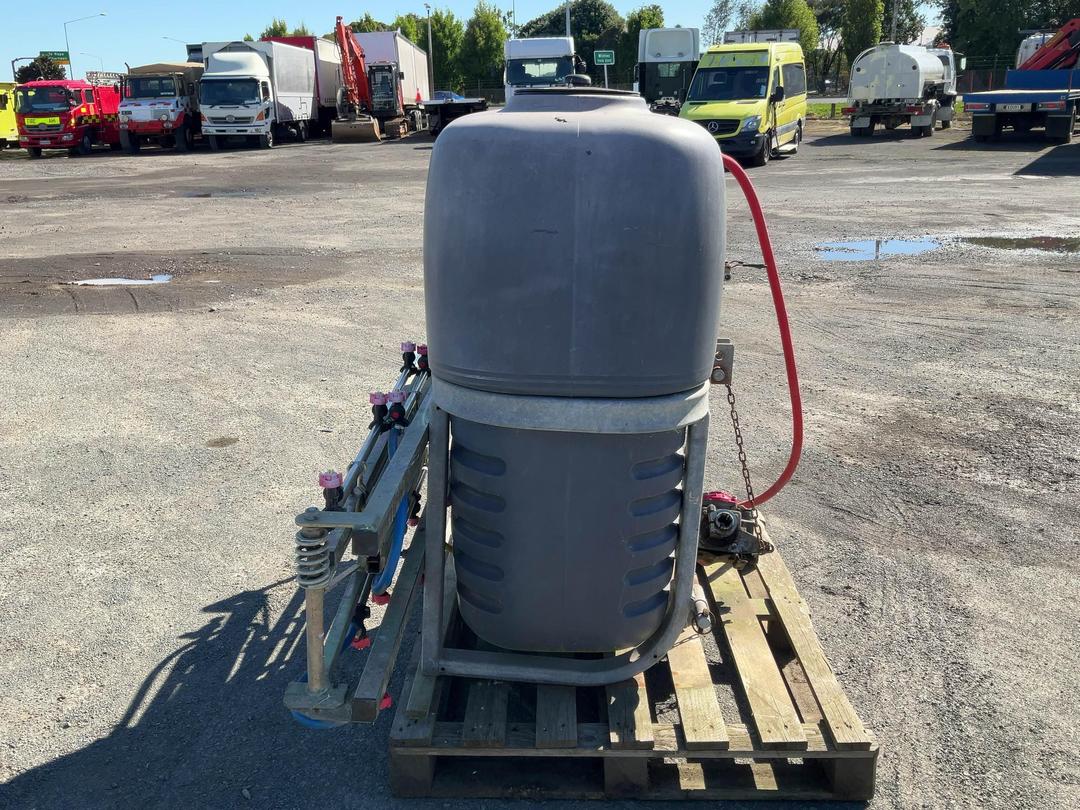 Photo '9' of Large Spray Rig