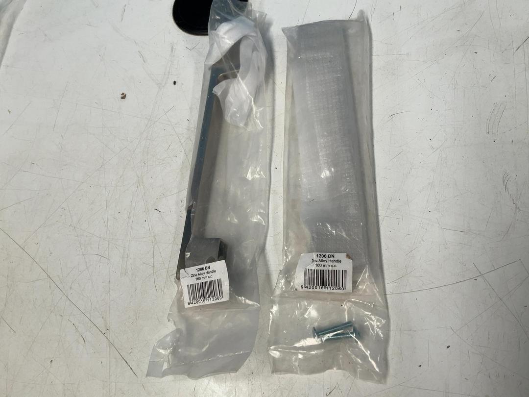 Photo '4' of 22x Zinc Alloy Handles Photo '4' of 22x Zinc Alloy Handles