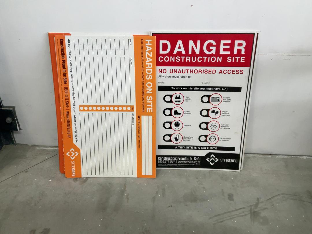 Photo '4' of Worksafe Hazard contruction signs Photo '4' of Worksafe Hazard contruction signs