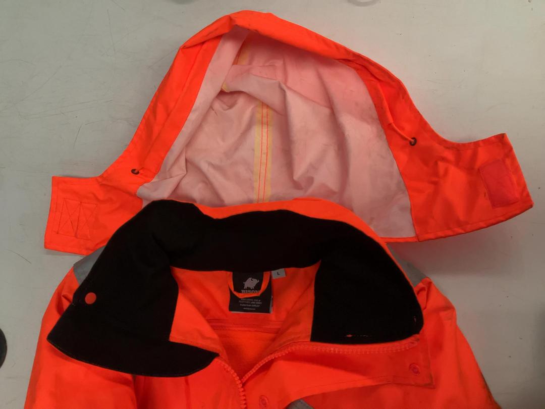 Photo '6' of Bison size L high vis rain jacket Photo '6' of Bison size L high vis rain jacket