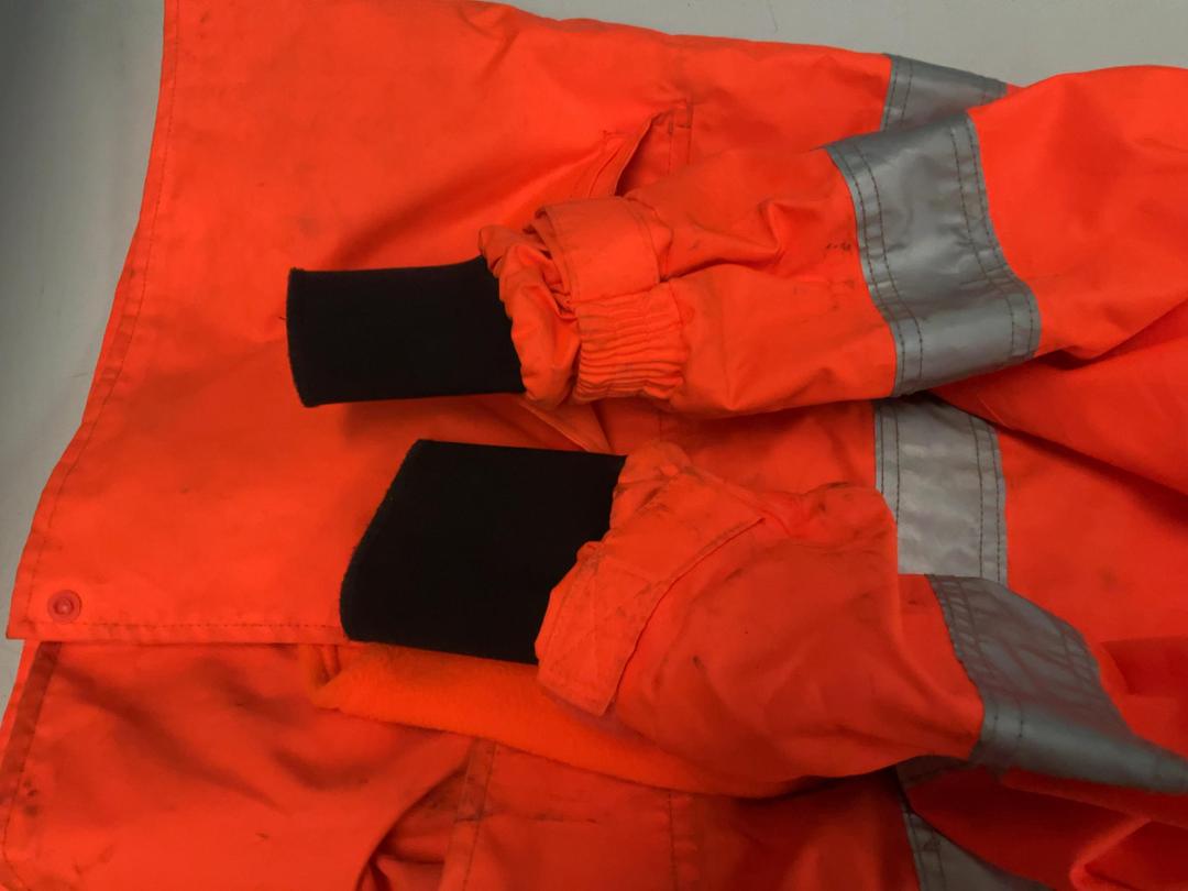 Photo '5' of Bison size L high vis rain jacket Photo '5' of Bison size L high vis rain jacket