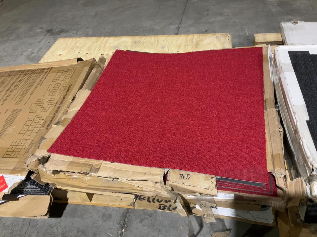 Photo '4' of 4 x boxes of various carpet tiles Photo '4' of 4 x boxes of various carpet tiles