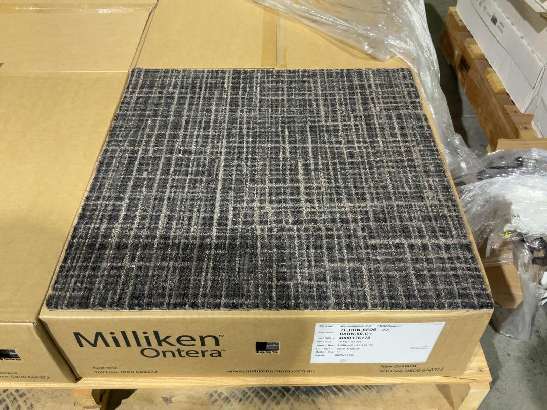 Photo '3' of 4 x box of brown and beige fleck carpet tiles Photo '3' of 4 x box of brown and beige fleck carpet tiles
