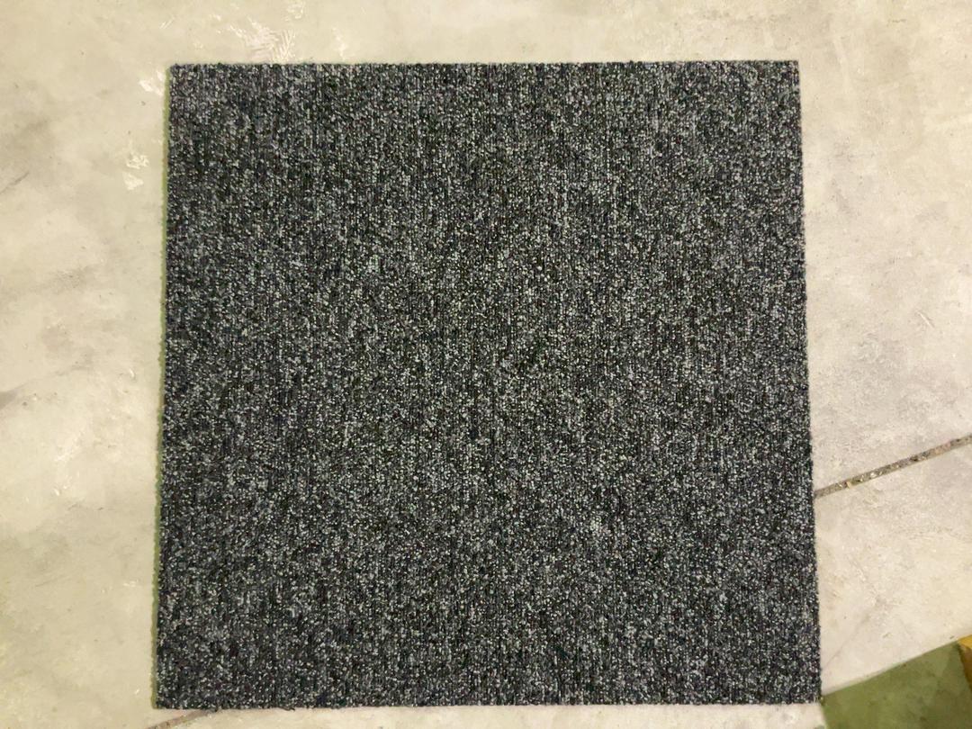 Photo '3' of 3 x box of black fleck carpet tiles Photo '3' of 3 x box of black fleck carpet tiles