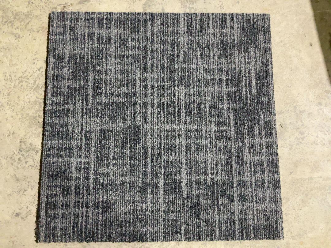 Photo '3' of 1 x box of grey fleck carpet tiles Photo '3' of 1 x box of grey fleck carpet tiles