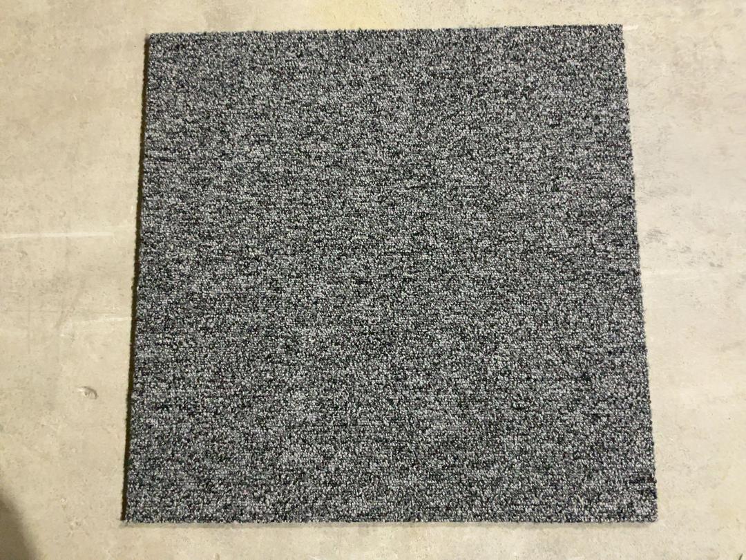 Photo '2' of 1 x box of grey fleck carpet tiles Photo '2' of 1 x box of grey fleck carpet tiles