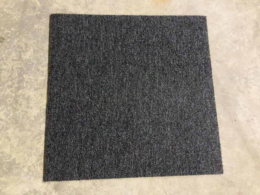 Photo '2' of 1 x box of grey fleck carpet tiles Photo '2' of 1 x box of grey fleck carpet tiles