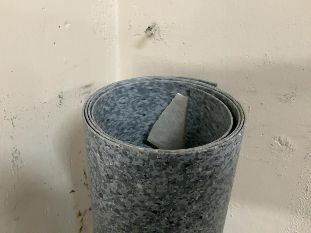 Photo '2' of Grey flecked commercial vinyl Photo '2' of Grey flecked commercial vinyl