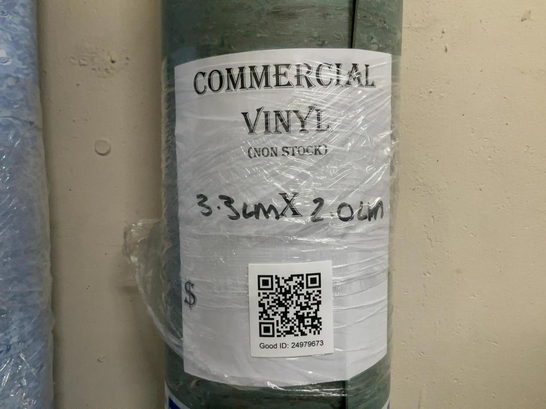 Photo '3' of Green flecked commercial vinyl Photo '3' of Green flecked commercial vinyl